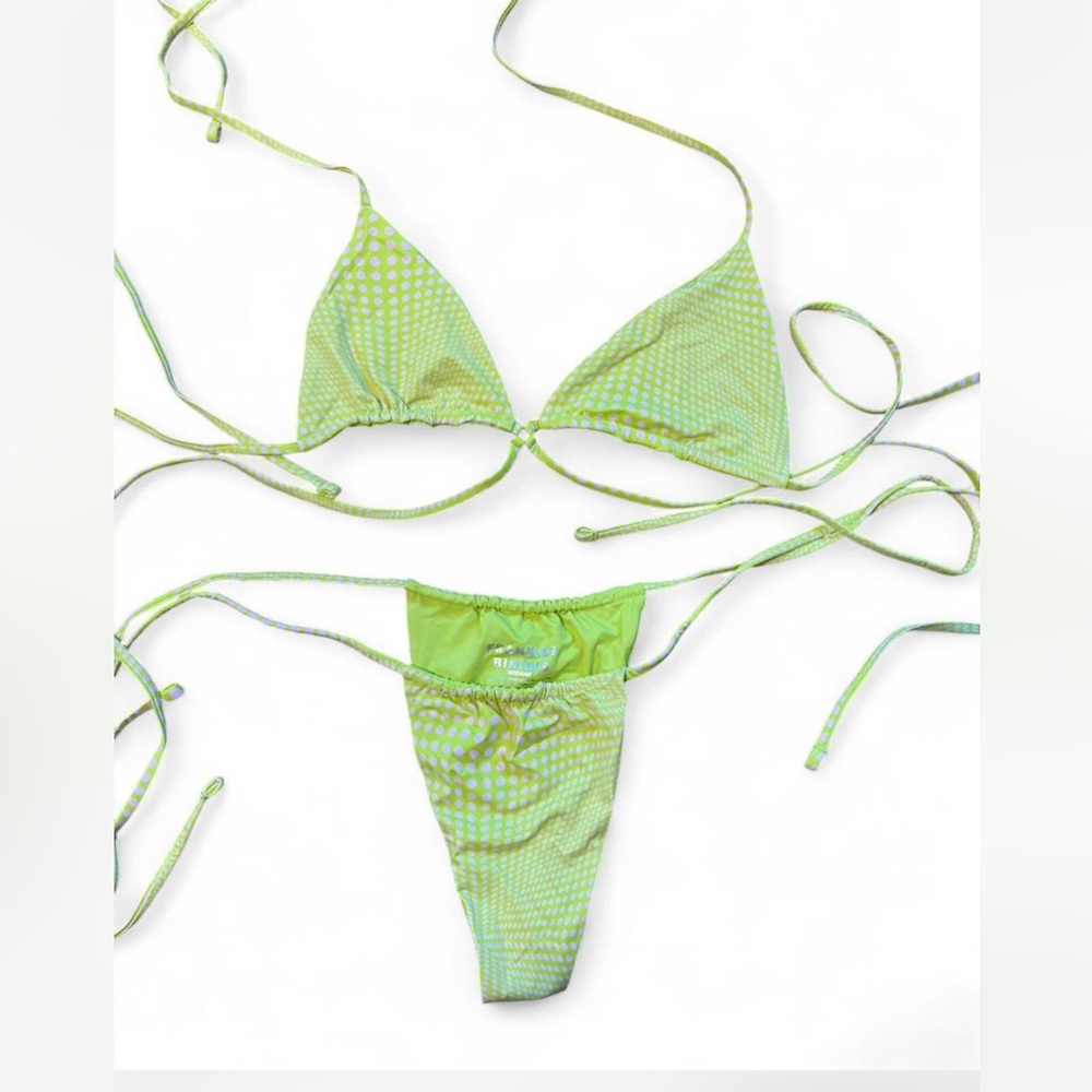 Frankie’s Bikinis set